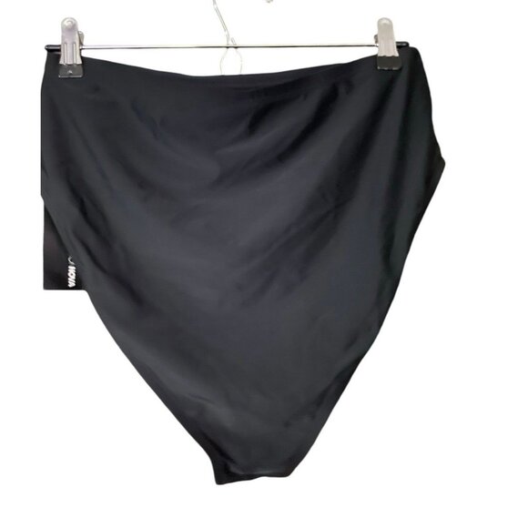 Fashion Nova Brazilian‎ Bikini Bottom - Picture 3 of 5